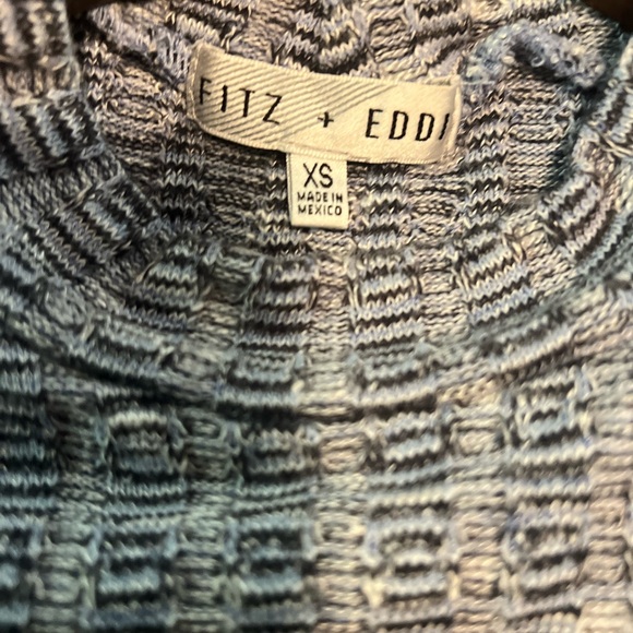 Fitz + Eddie Crop Ruched Sides Shirt XS - Picture 2 of 7